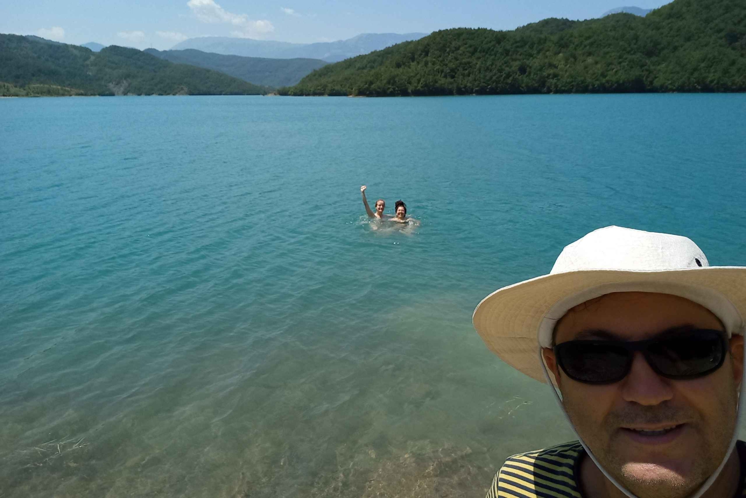 Privat omvisning ved Bovilla-sjøen fra Tirana