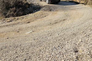 Vista del lago Bovilla e del monte Gamti da Tirana