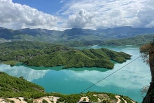 Fra Tirana/Durres: Guidet fottur til Bovilla-sjøen over dagen