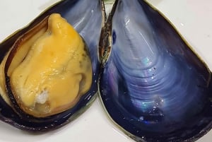 Ksamil: Mussel Sailing Tour with Food and Drink in Albania