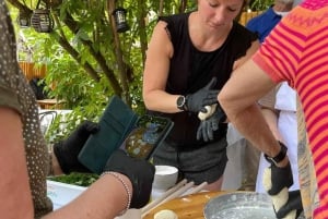 Kok som en lokal – autentisk matlagingskurs i Gjirokastra