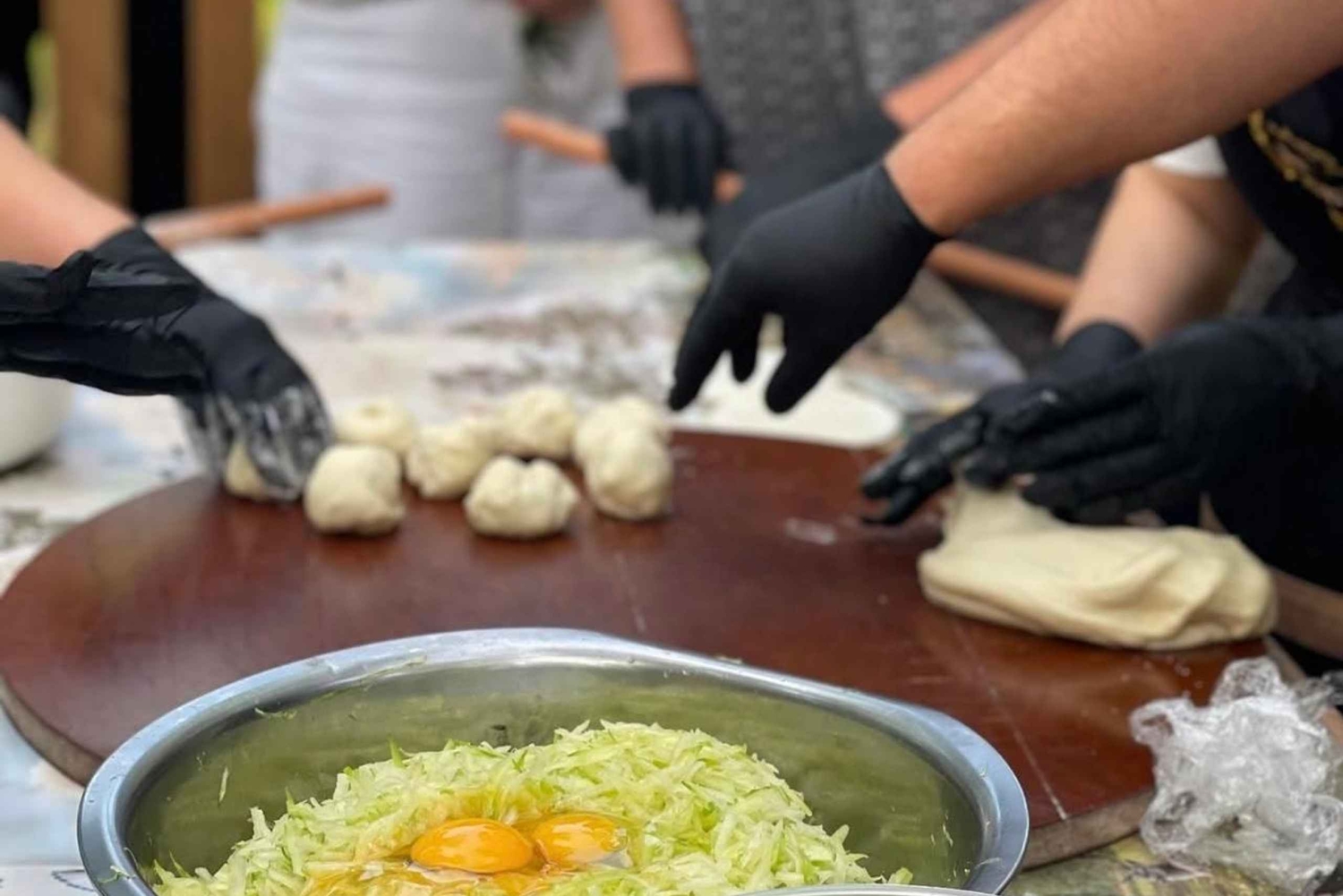 Kochkurs im Hani i Qerosit mit Abholung in Berat