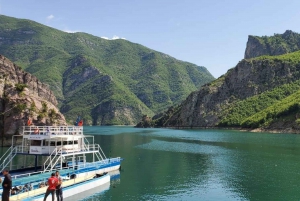Golem/Tirana/Durrës: Dagstur til elven Shala og innsjøen Koman