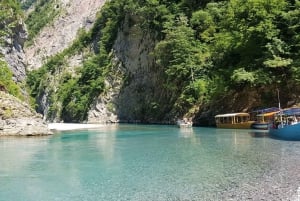 Golem/Tirana/Durrës: Dagtrip naar de rivier de Shala en het meer van Koman