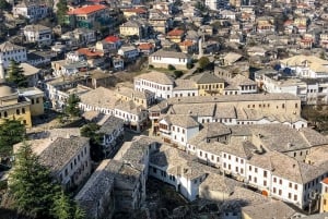 Dagstur till Gjirokastra och Blue Eye från Tirana