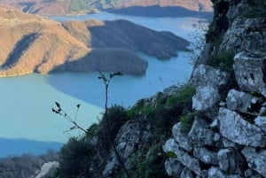 Von Tirana aus: Tagestour zum Bovilla-See mit Gamti-Bergwanderung