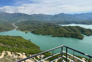 De Tirana: Lago Bovilla e Montanha Gamti: viagem de 1 dia para caminhada