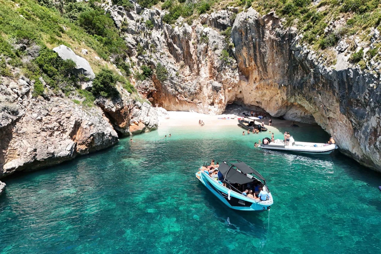 Дерми: водная прогулка к мысу Карабурун, заливу Грама и пещере Сикрет-Блу