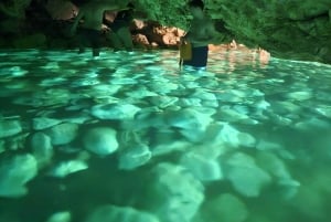 Дерми: водная прогулка к мысу Карабурун, заливу Грама и пещере Сикрет-Блу