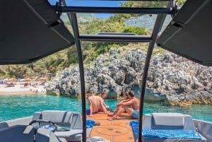 Дерми: водная прогулка к мысу Карабурун, заливу Грама и пещере Сикрет-Блу