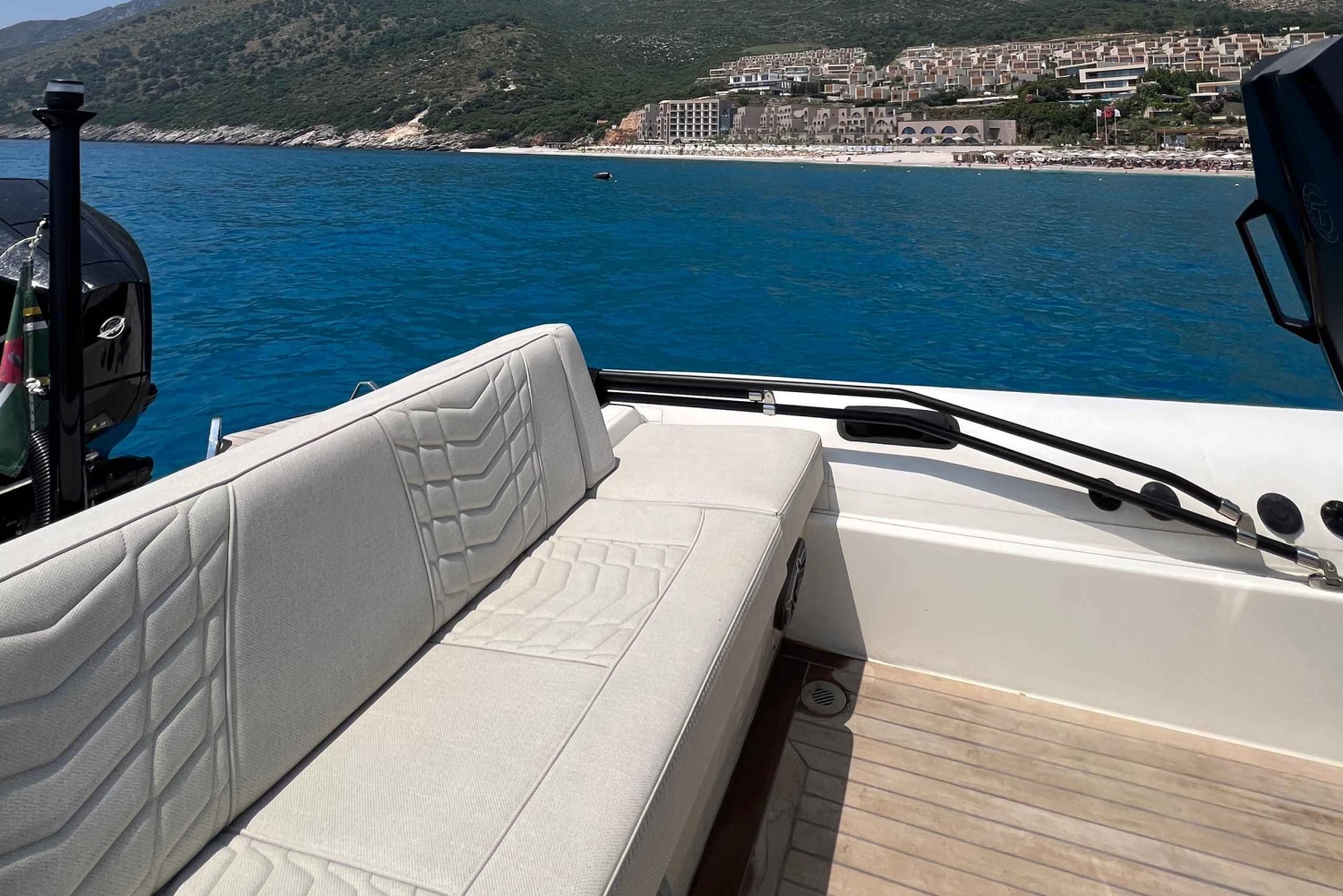 Dhermi: tour in barca veloce con skipper