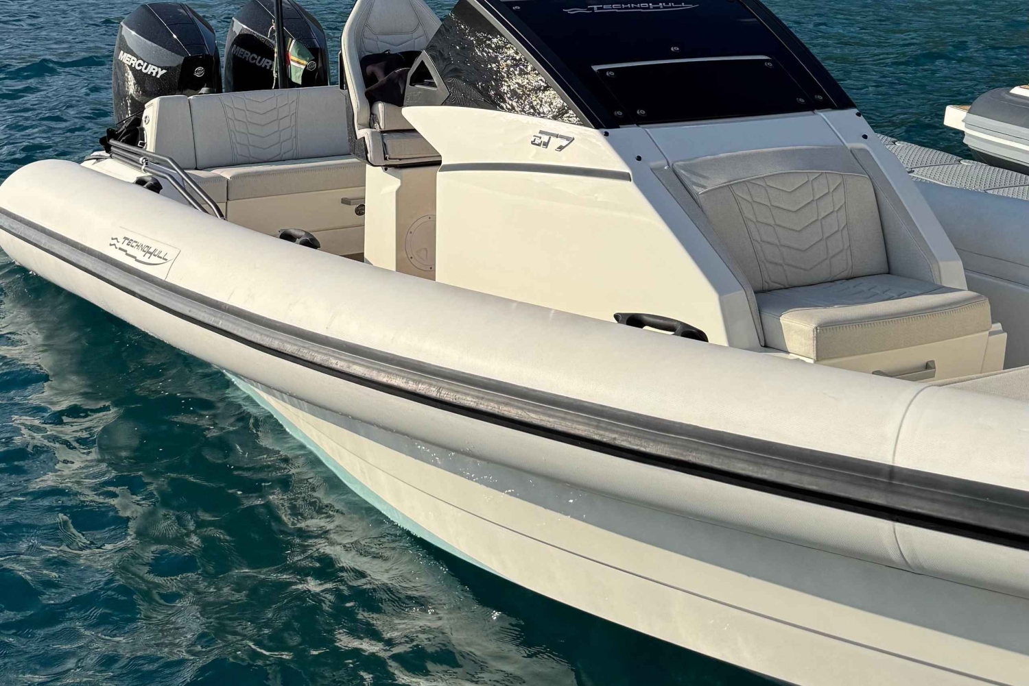 Dhermi: tour in barca veloce con skipper