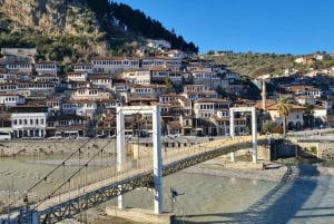 Oplev Belshi og Berat: UNESCO's by af kulturarvsvidundere
