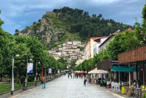 Scopri Belshi e Berat: Città delle meraviglie del patrimonio UNESCO