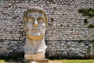 'Scopri Berat: Esplora a piedi'