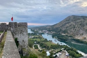 Kör och upptäck: Shkodra stad, slott och sjö