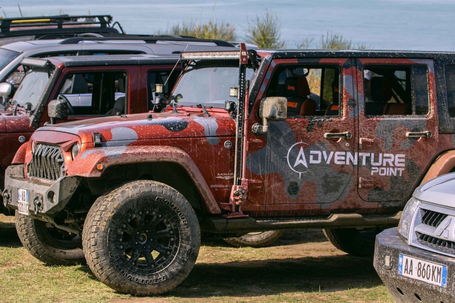 DURRES 90分：カームでのバンカー見学付き4x4サファリツアー