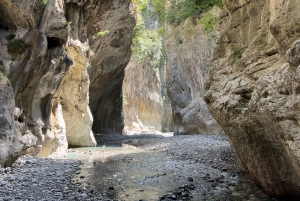 Durres/Golem: Viagem de um dia de aventura ao Cânion de Holta e ao Lago Banja