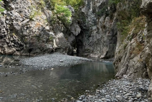Durres/Golem: Viagem de um dia de aventura ao Cânion de Holta e ao Lago Banja
