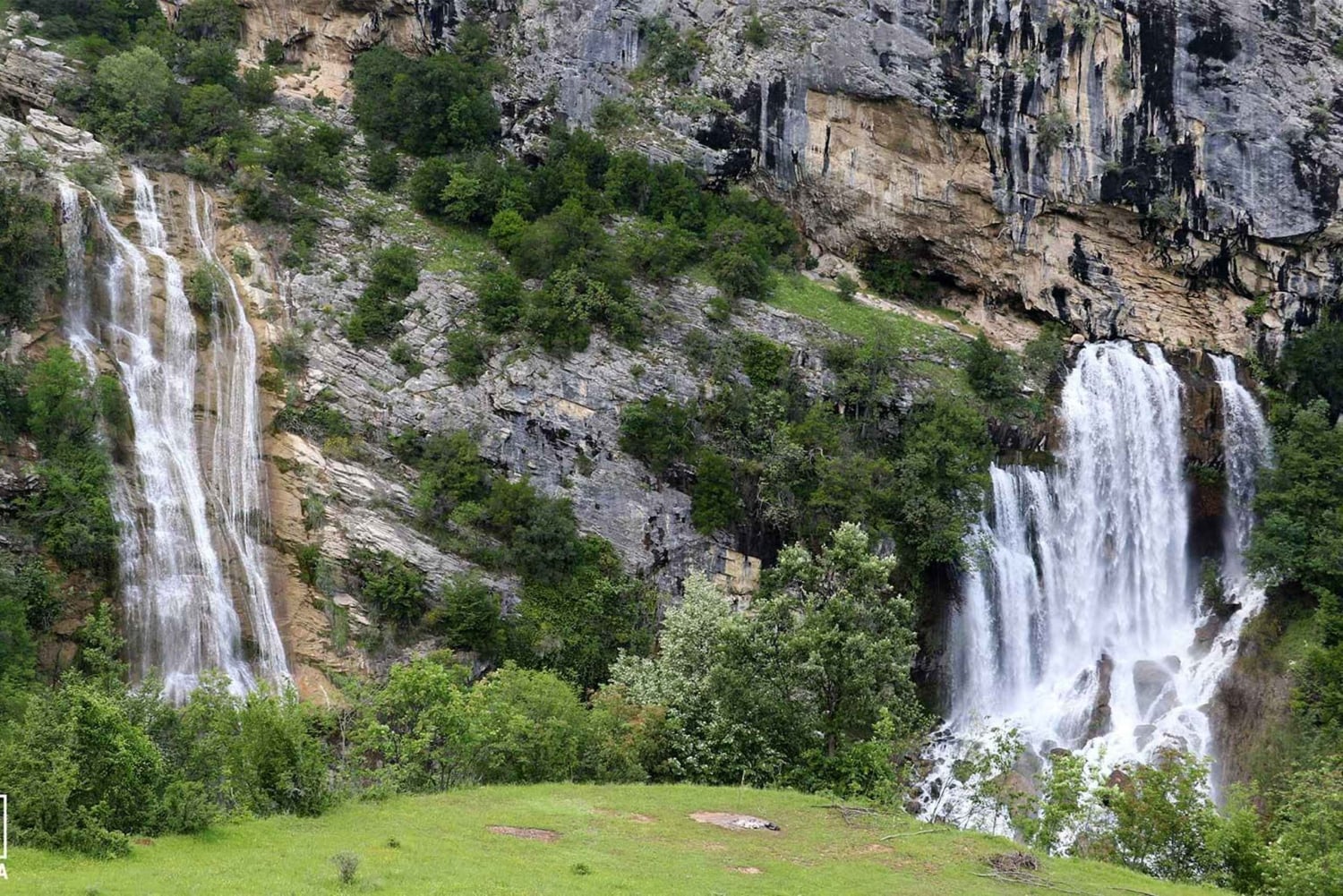 Durrës/Tirana: Holta Canyon, Sotira-vattenfallet och Banja-sjön