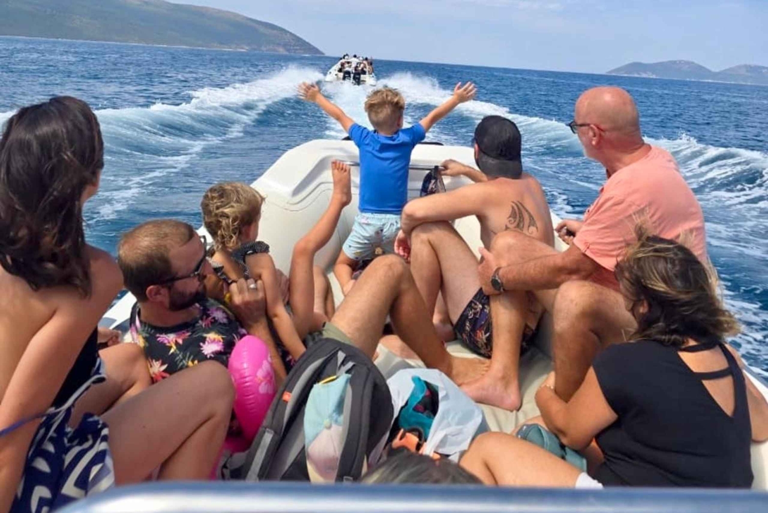 Дуррес и Тирана: поездка на скоростном катере в Голубую пещеру и залив Грамма