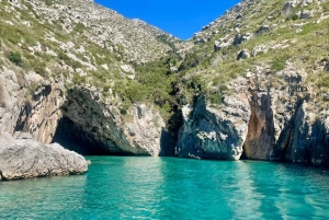 Дуррес и Тирана: поездка на скоростном катере в Голубую пещеру и залив Грамма