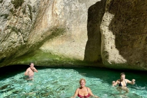 Дуррес и Тирана: поездка на скоростном катере в Голубую пещеру и залив Грамма