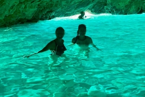 Дуррес и Тирана: поездка на скоростном катере в Голубую пещеру и залив Грамма