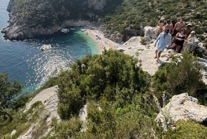 Дуррес и Тирана: поездка на скоростном катере в Голубую пещеру и залив Грамма