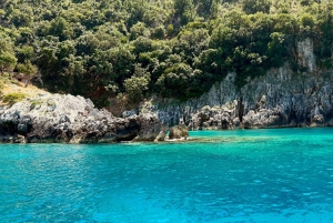 Дуррес и Тирана: поездка на скоростном катере в Голубую пещеру и залив Грамма
