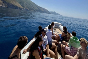 Дуррес и Тирана: поездка на скоростном катере в Голубую пещеру и залив Грамма