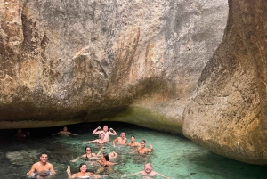 Дуррес и Тирана: поездка на скоростном катере в Голубую пещеру и залив Грамма