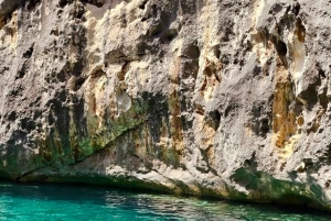 Дуррес и Тирана: поездка на скоростном катере в Голубую пещеру и залив Грамма