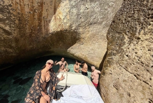 Durres i Tirana: wycieczka łodzią motorową do Sazan, Karaburun i jaskini