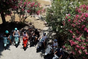 Durrës Vespa -kierros: Kuningas Zogin huvila, amfiteatteri ja uinti