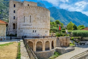 Flucht aus Tirana, Burg Kruja-Shkopeti See, Bootsfahrt