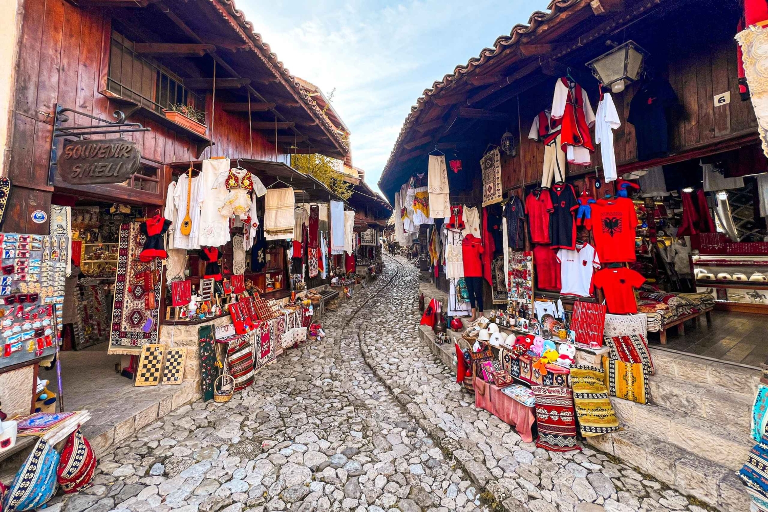 Flucht aus Tirana, Kruja City, Burg, Old Bazzar