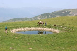 Explora Rabdisht: visita guiada à aldeia de pedra