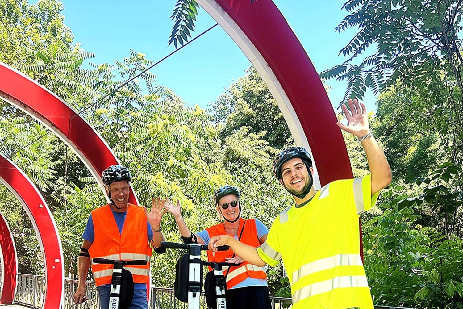 Tirana mit dem Segway: Geschichte & Kultur mit ortskundigem Guide