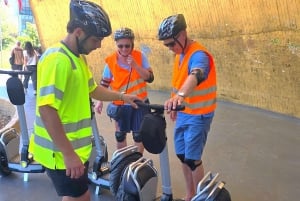 Tirana mit dem Segway: Geschichte & Kultur mit ortskundigem Guide