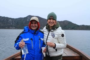 Odkrywanie zapierających dech w piersiach widoków jeziora Skadar: Panoramiczna podróż