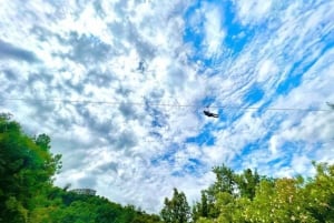 Depuis Tirana : Aventure en tyrolienne à Petrela avec transport