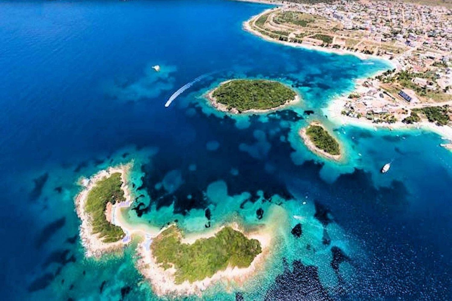 Desde Durres: Saranda, Blue Eye, tour en barco por las islas Ksamil