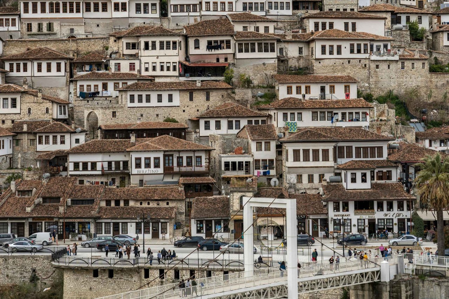 Ausflug nach Tirana, zur Dajti-Seilbahn und zum Wasserfall ab Durrës/Golem