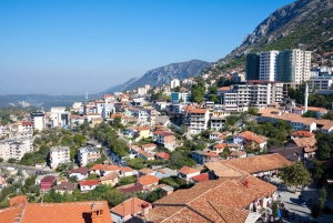 Vanuit Durres & Golem: Kruja-kasteel, oude bazaar