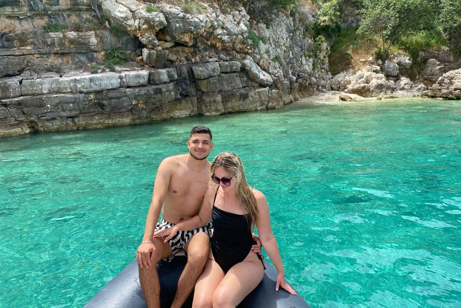 Da Durazzo/Golem: tour in barca alla grotta di Sazan & Ali e Karaburun