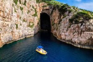 Från Durres Golem: Vlora, Karaburun, båttur på ön Sazan