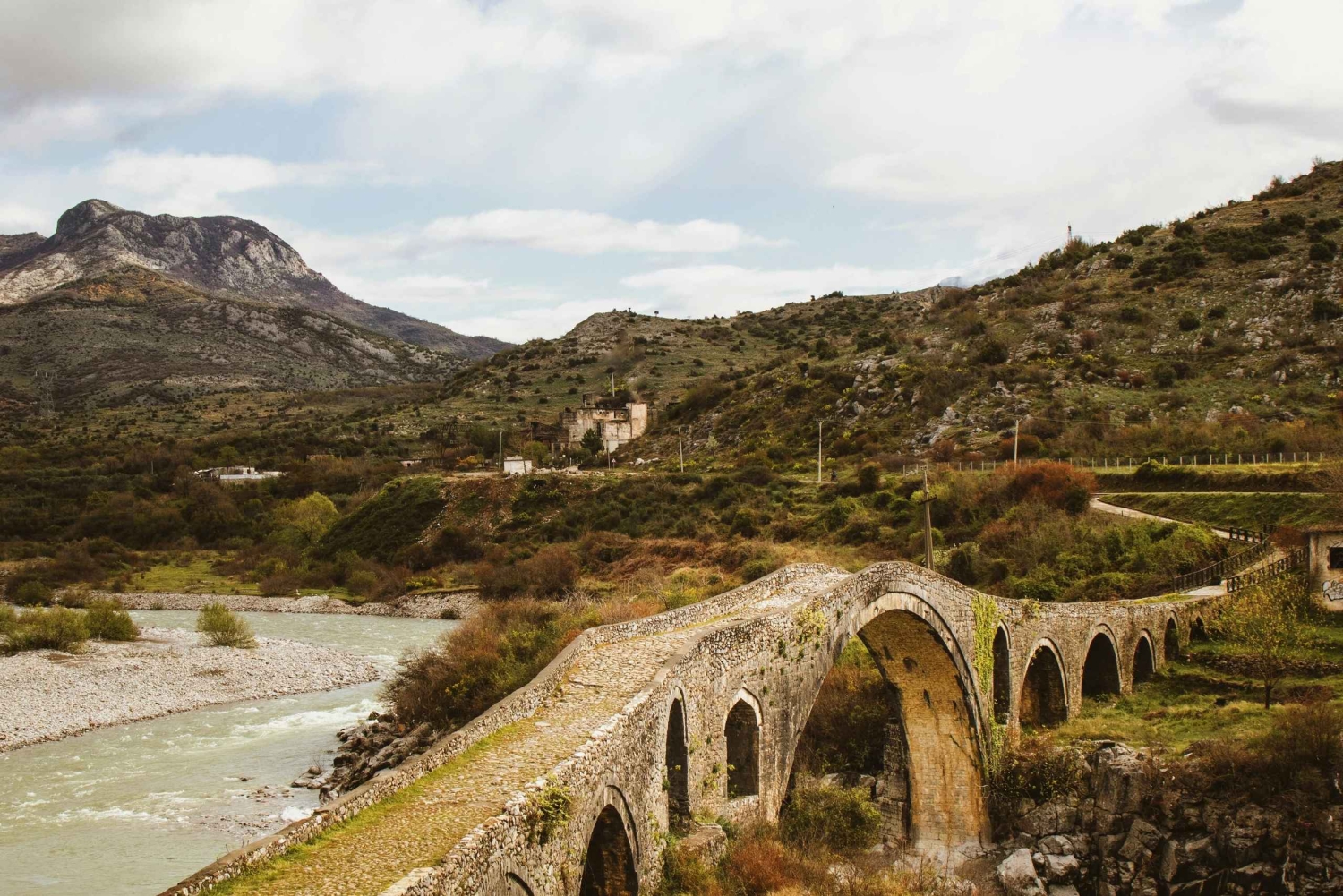 Von Durrës oder Golem: Tagestour nach Shkodra mit Hotelabholung