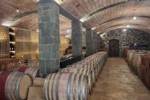 From Durres/Tirana: Countryside Wine & Food Tasting Tour