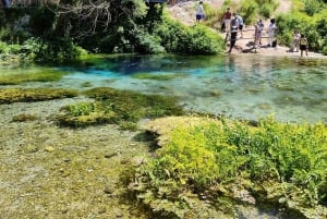 Kruja om natten: Slots- og basartur fra Tirana